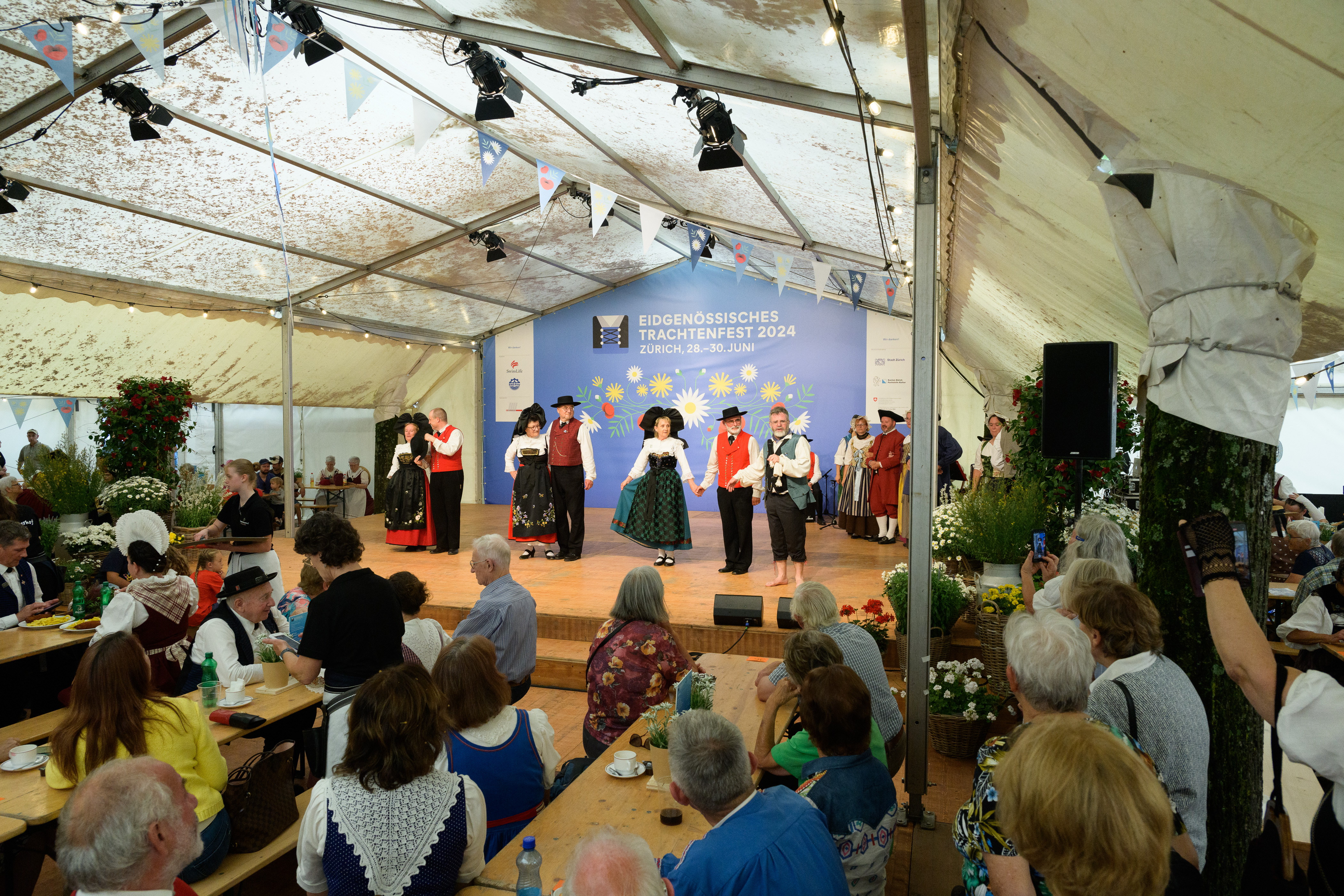 Sonntag auf dem Lindenhof