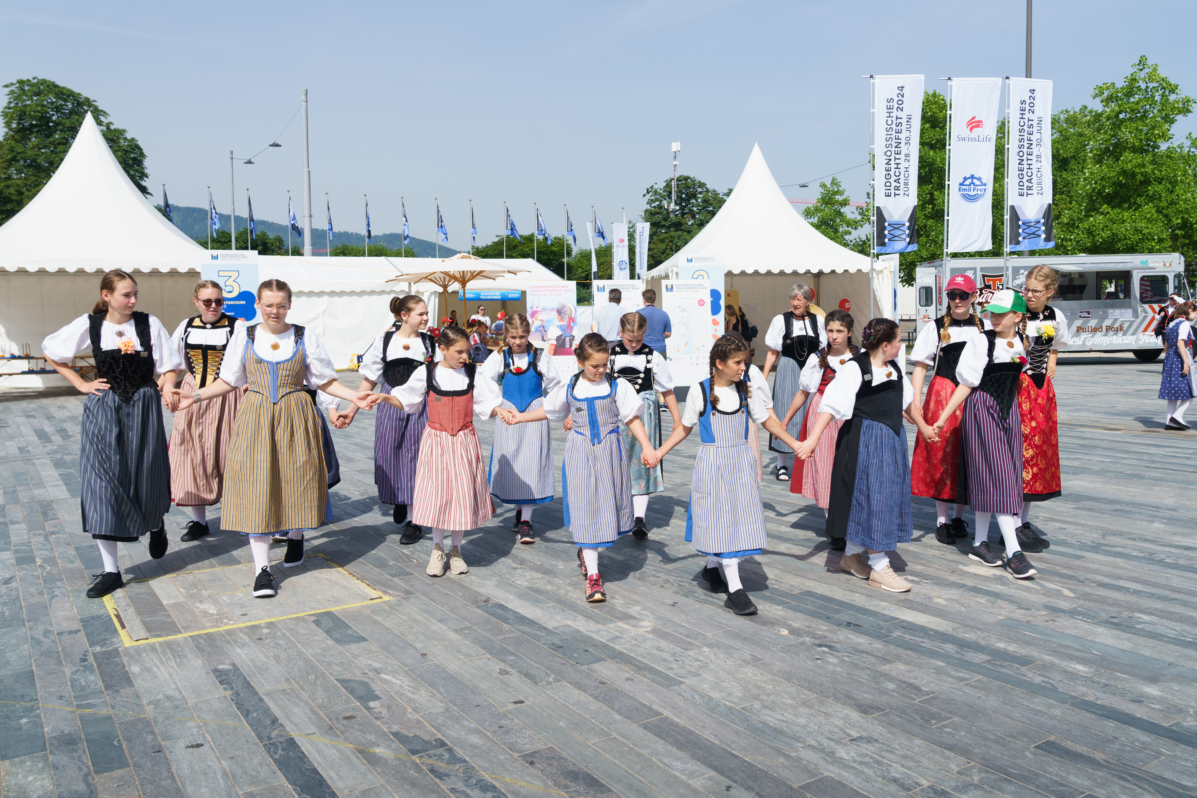 Samstag auf dem Sechseläutenplatz