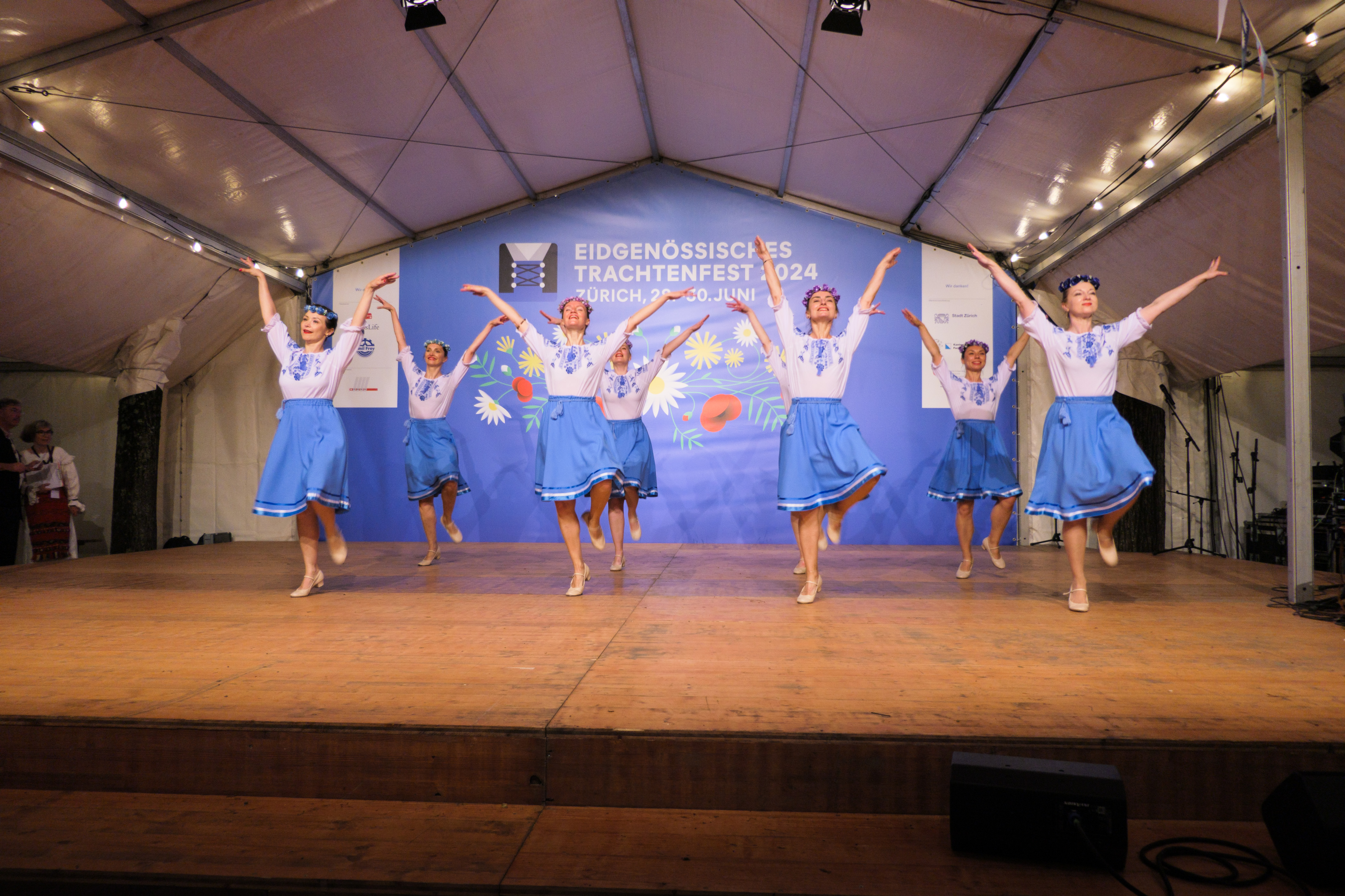 Internationale Volkstanzgala auf dem Lindenhof