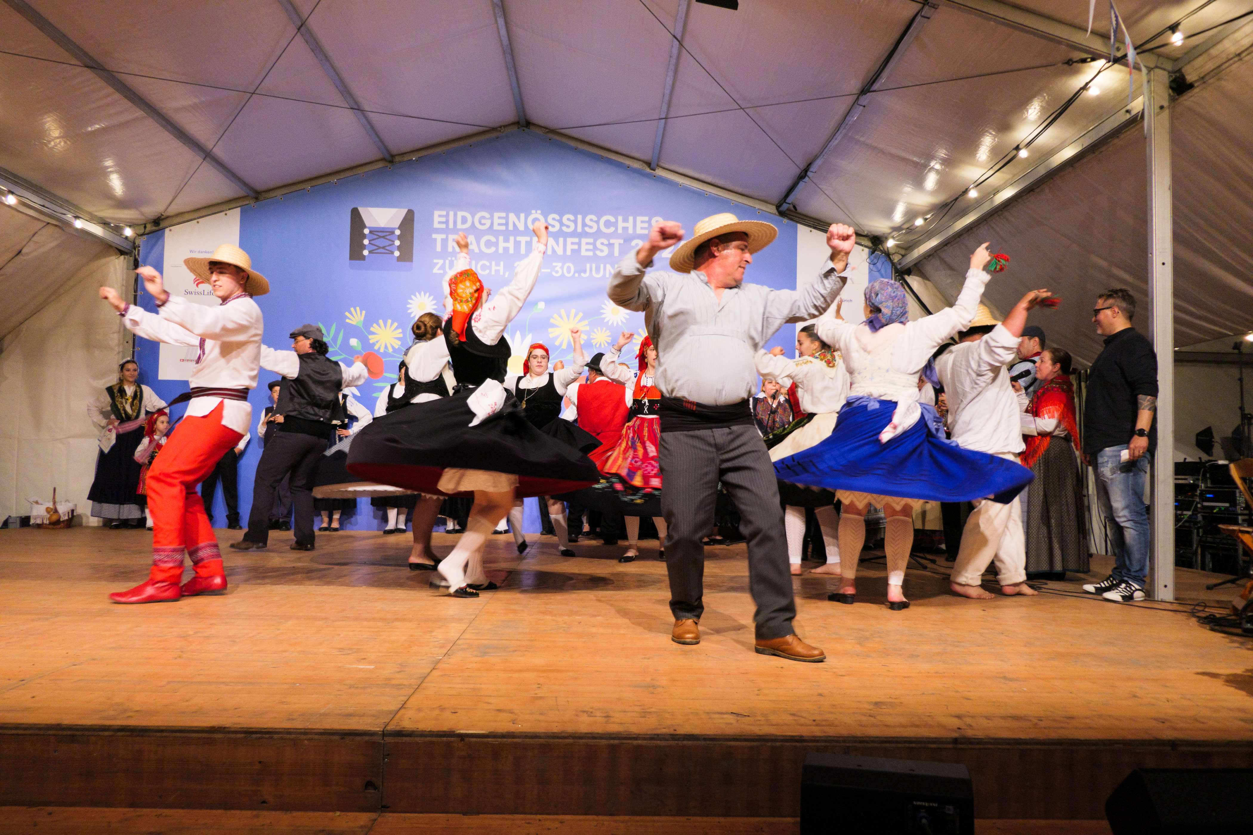 Internationale Volkstanzgala auf dem Lindenhof