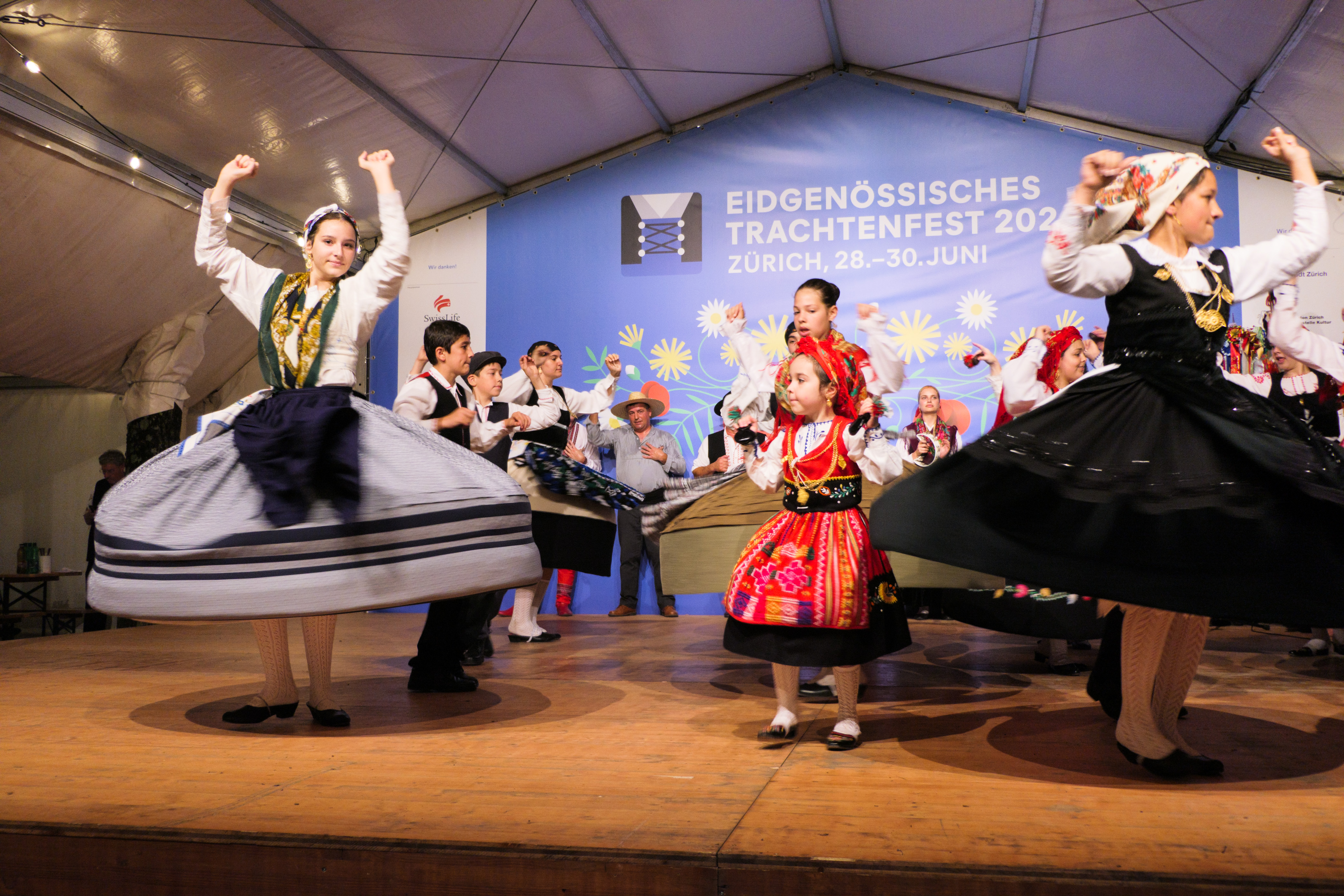 Internationale Volkstanzgala auf dem Lindenhof