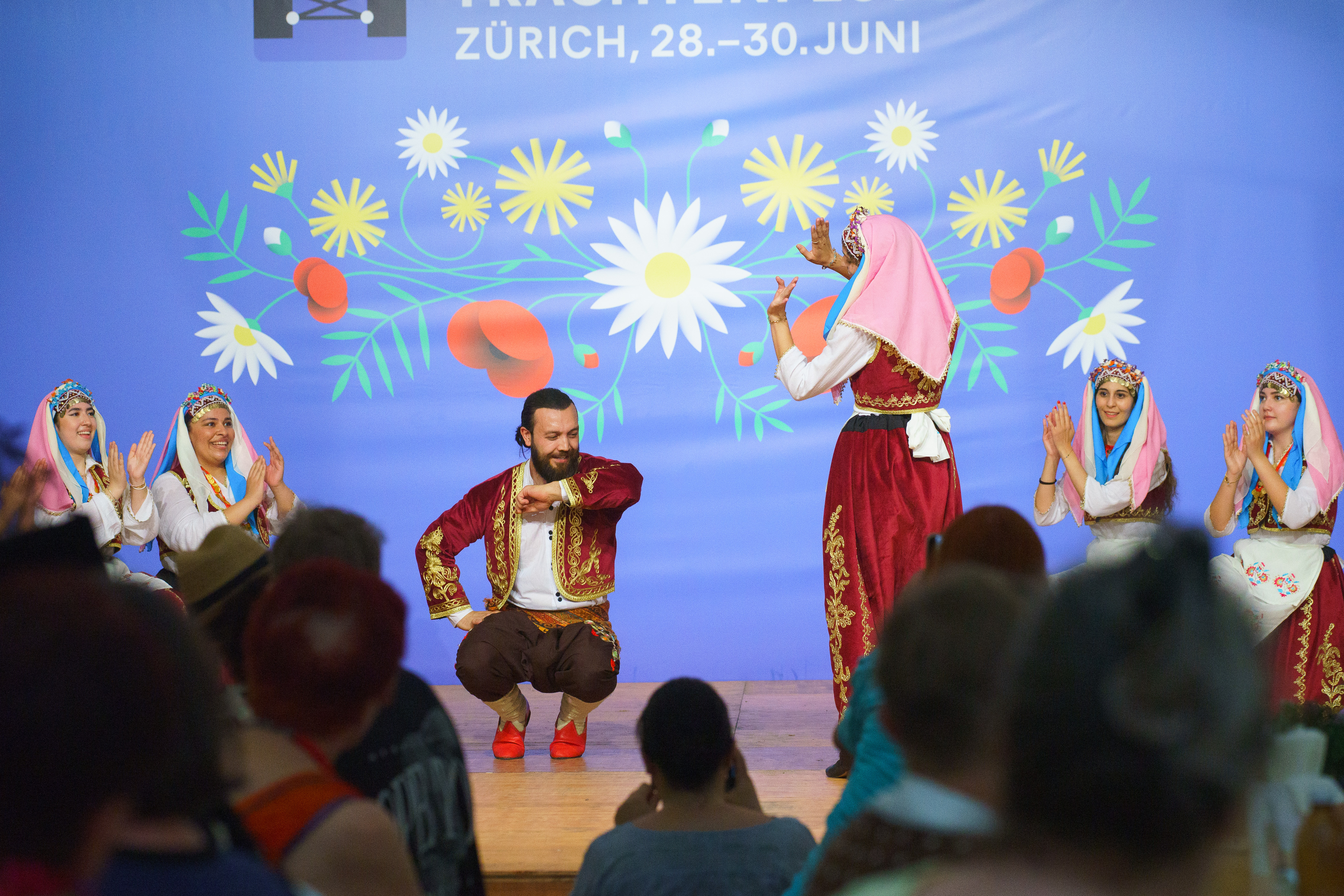 Internationale Volkstanzgala auf dem Lindenhof