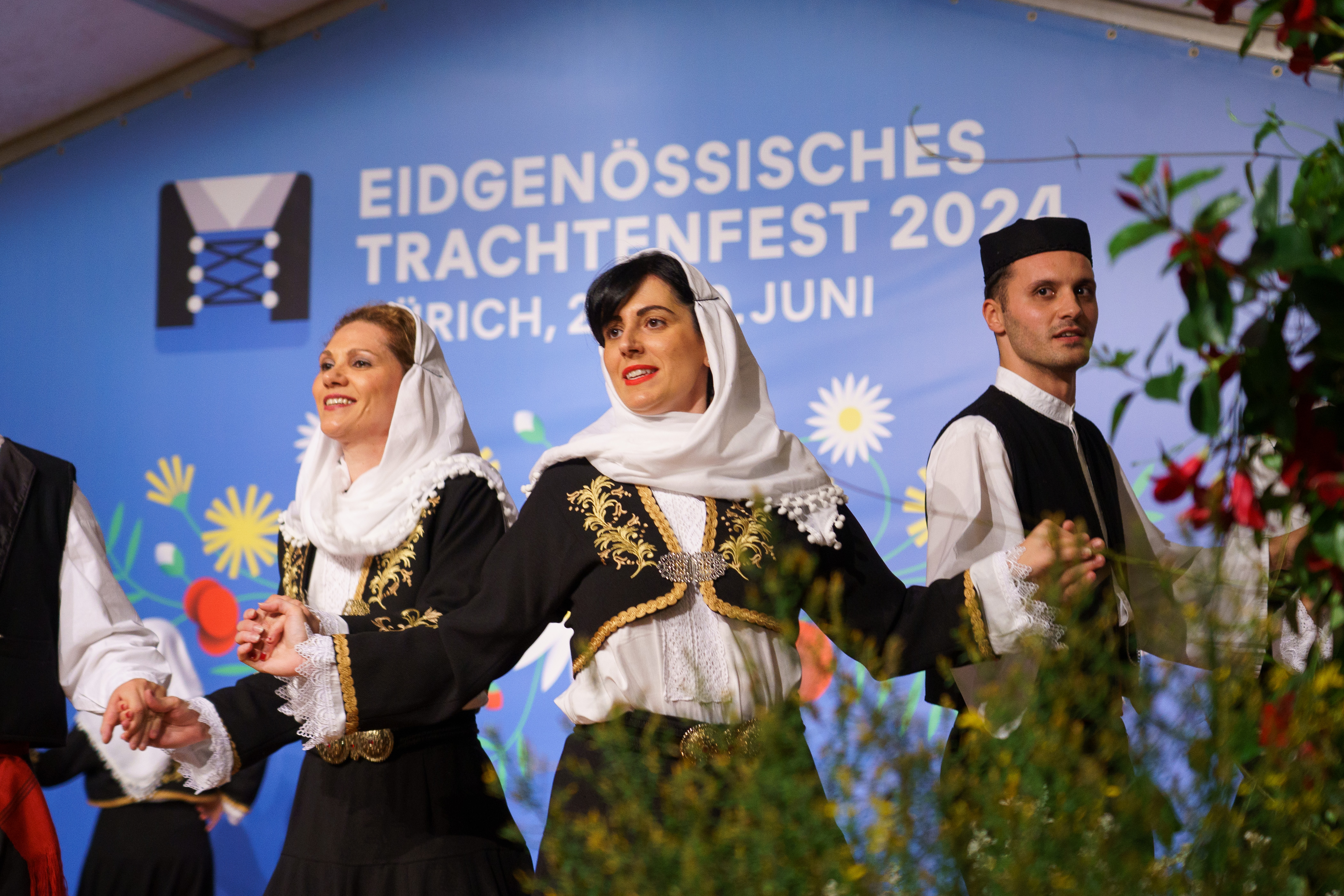 Internationale Volkstanzgala auf dem Lindenhof