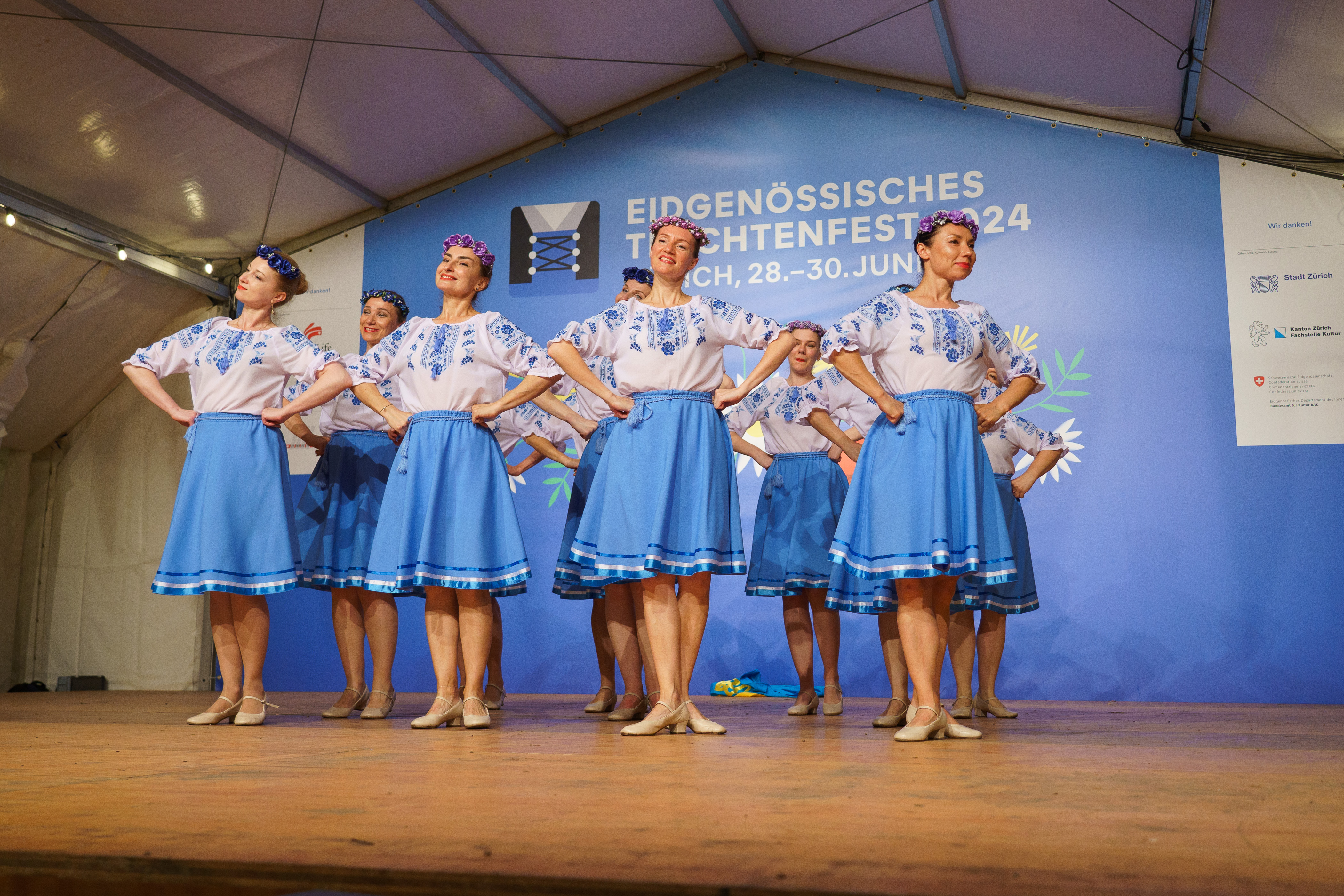 Internationale Volkstanzgala auf dem Lindenhof