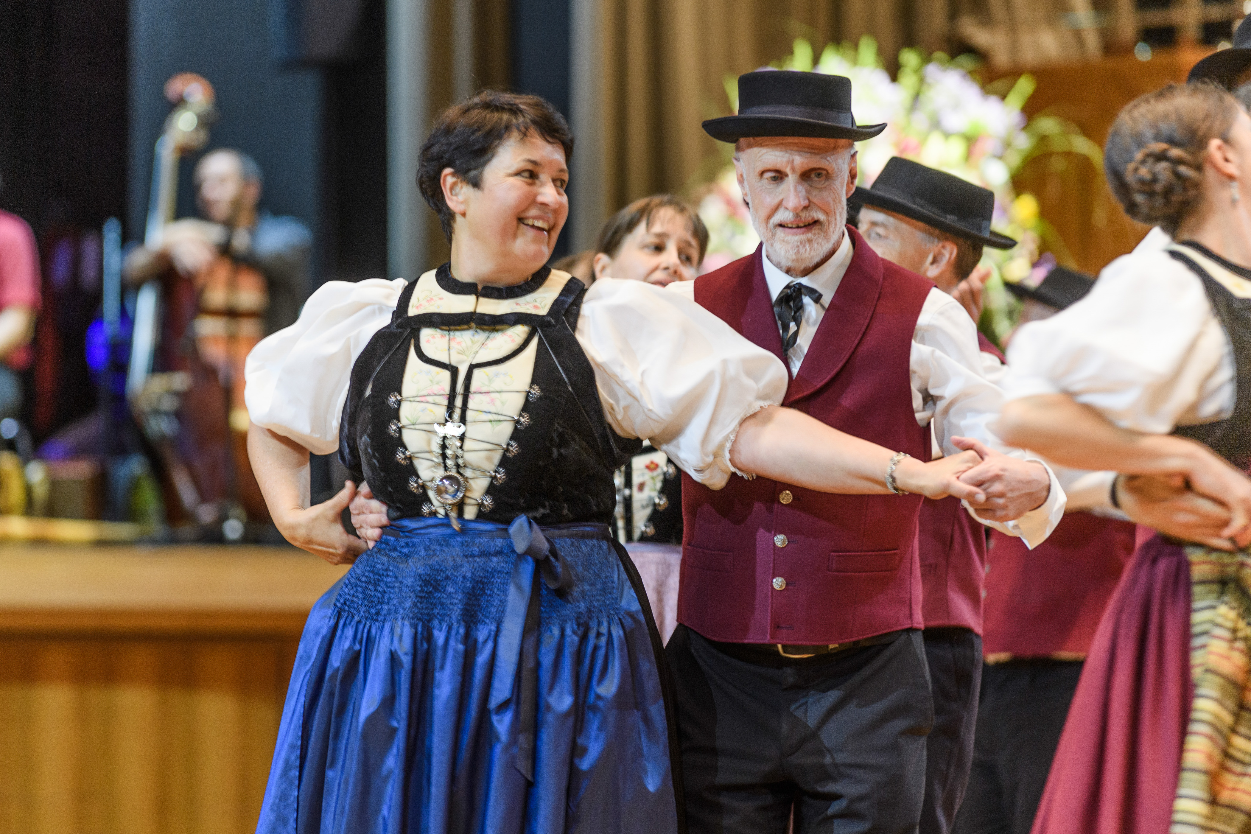 Volkstanzgala-im-Kongresshaus