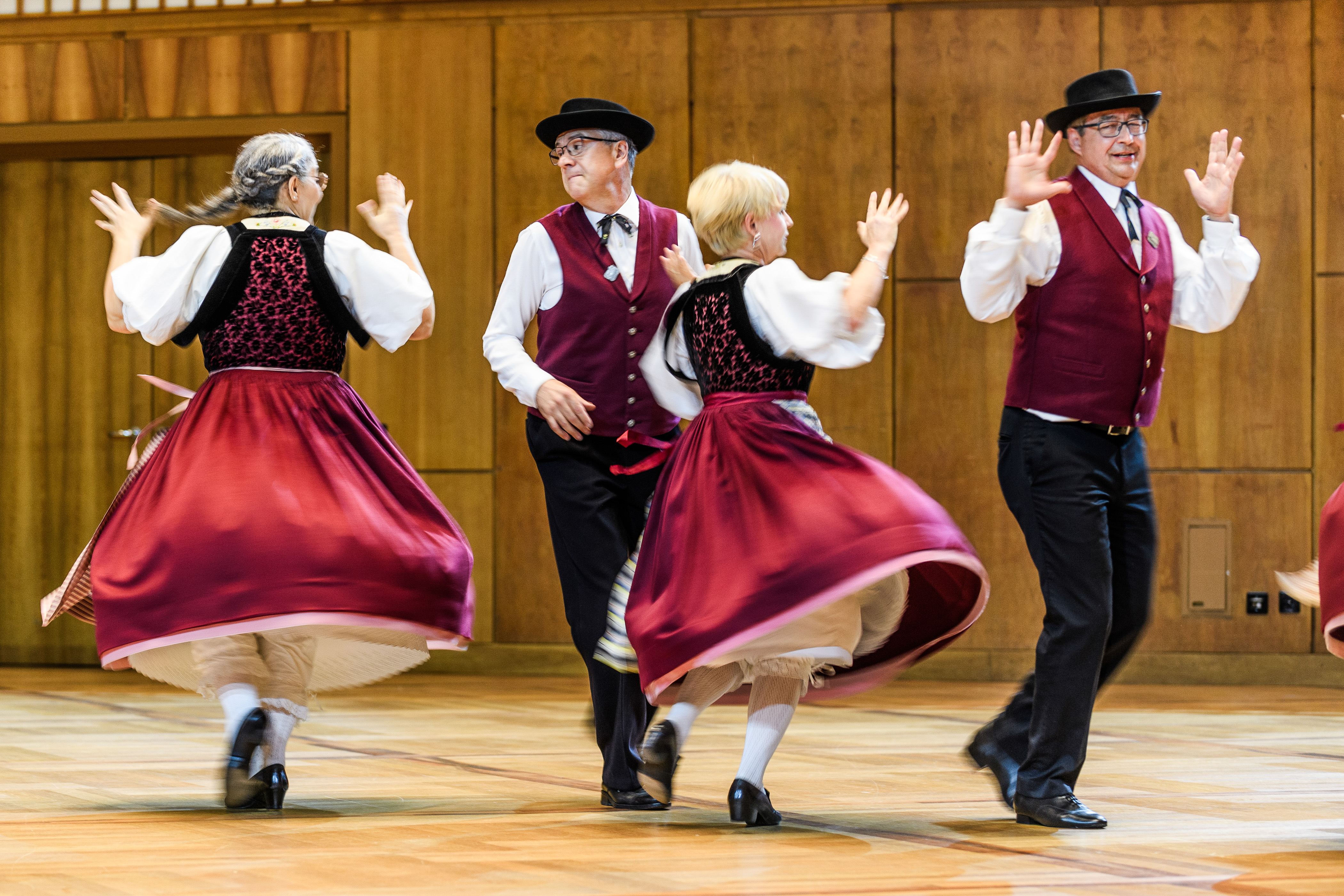 Volkstanzgala-im-Kongresshaus