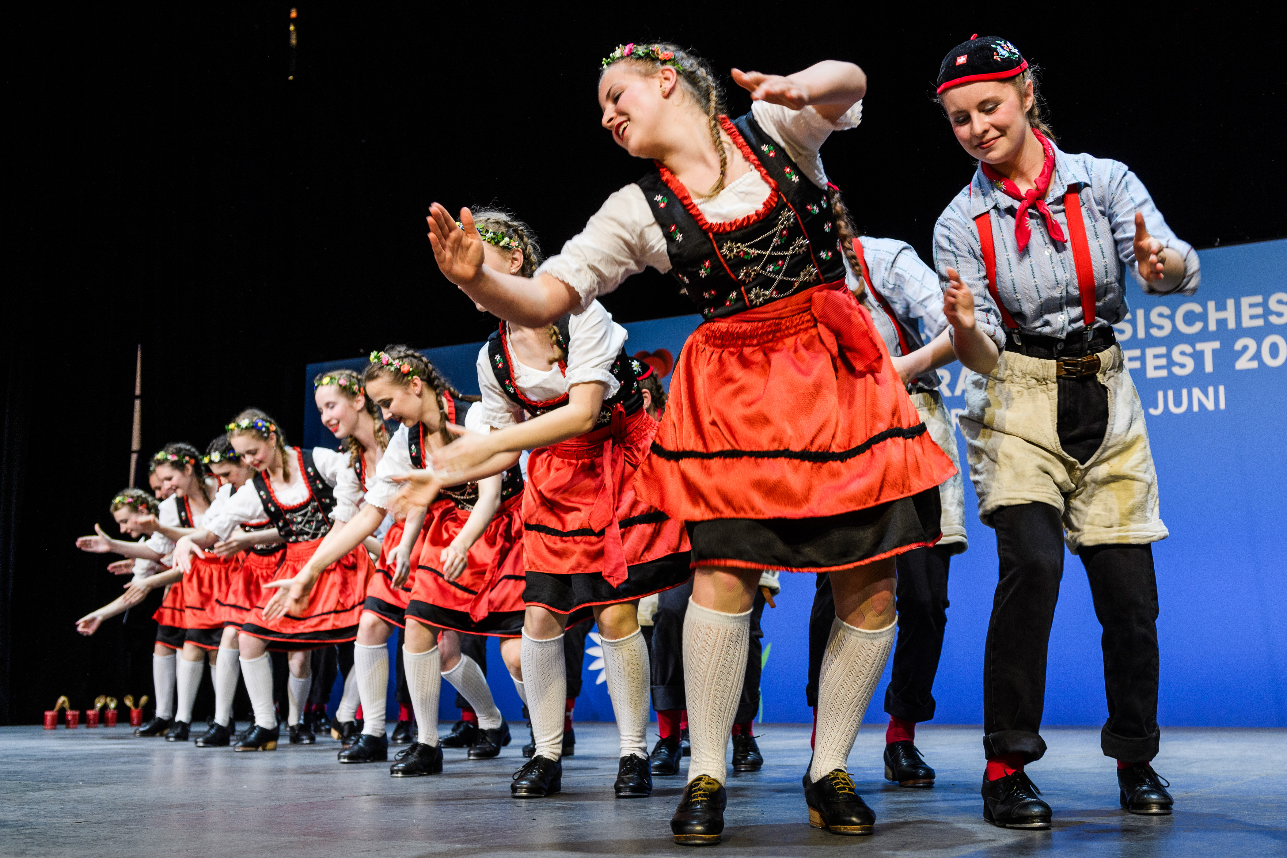 Volkstanzgala-im-Kongresshaus