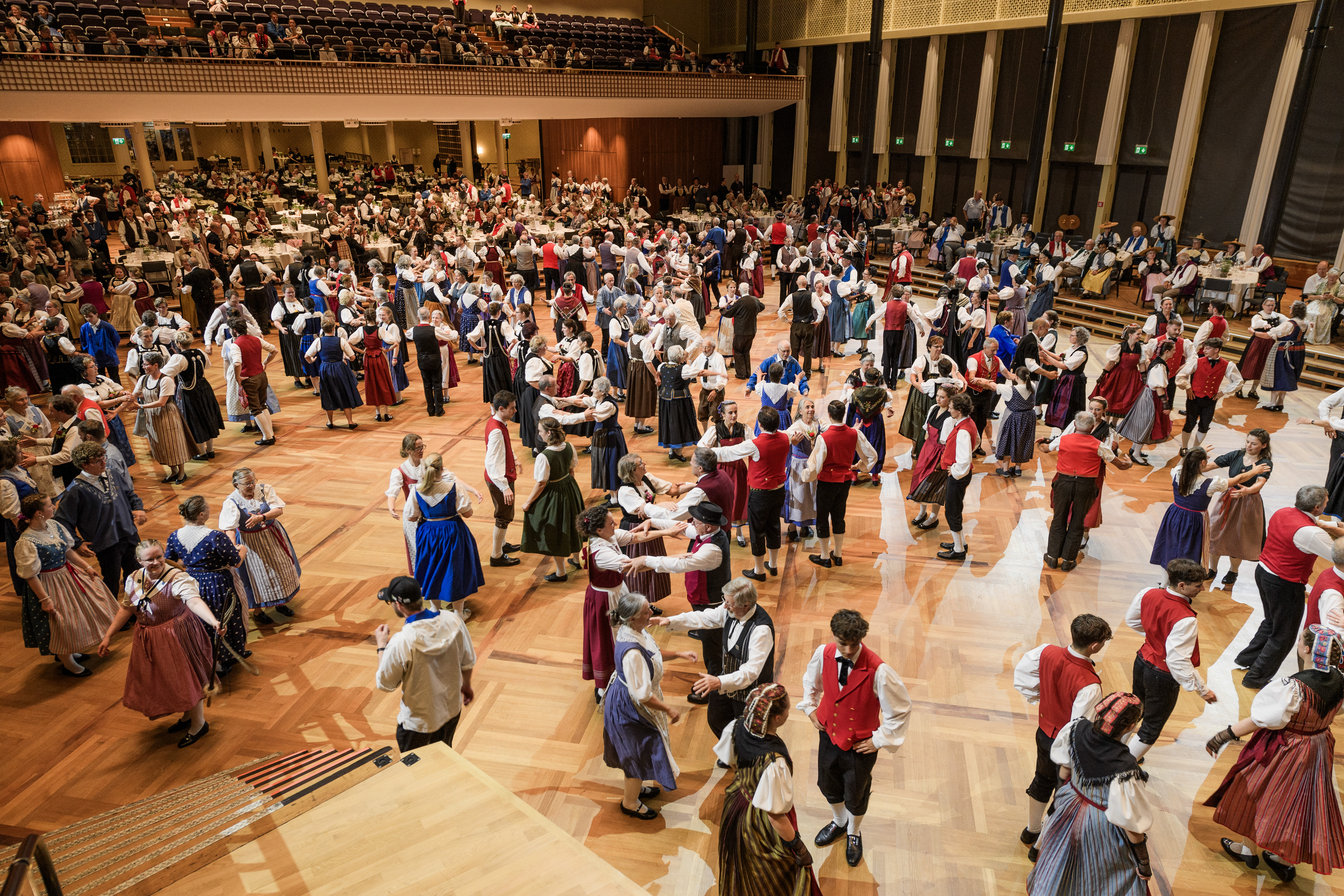 Volkstanzgala-im-Kongresshaus