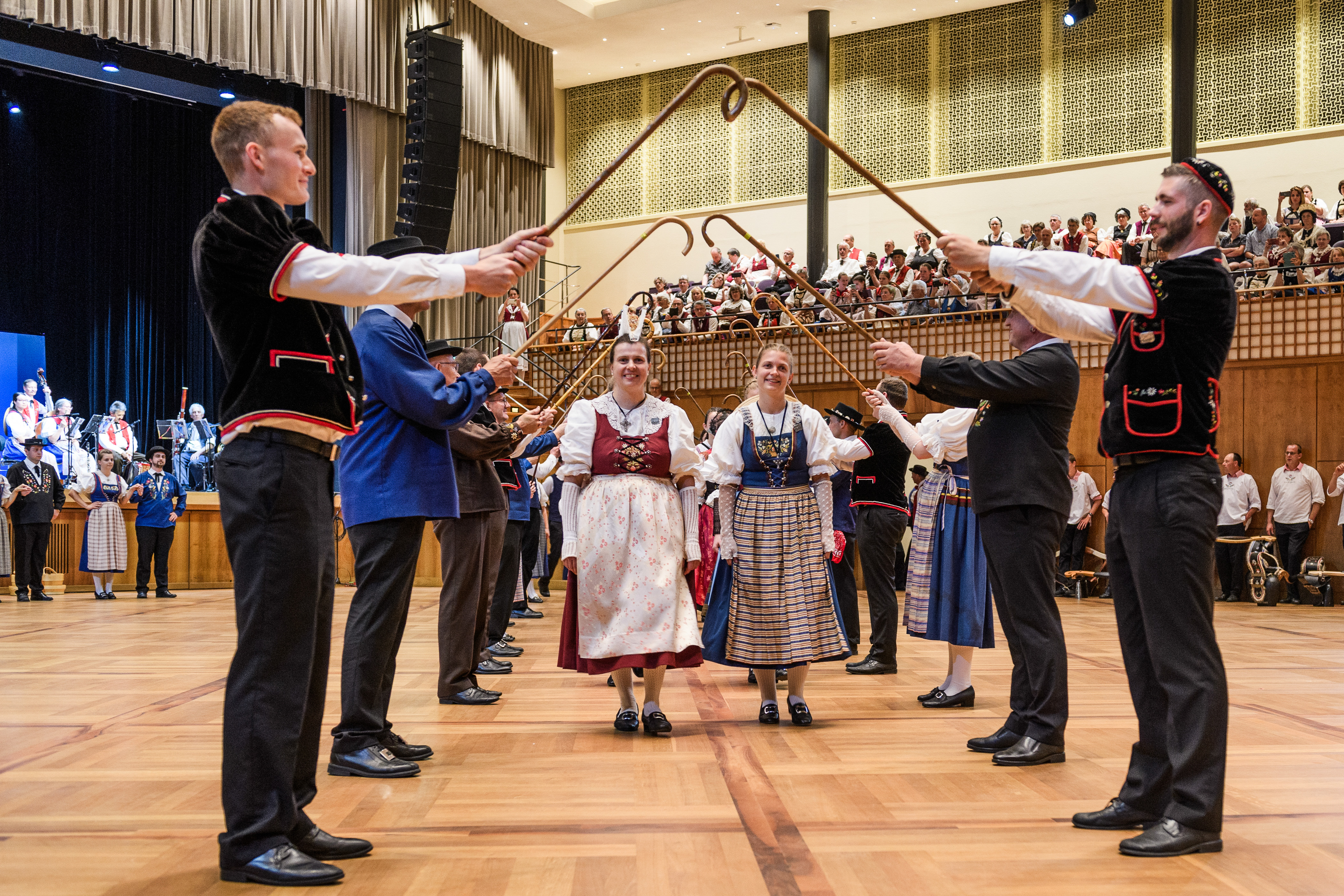 Volkstanzgala-im-Kongresshaus