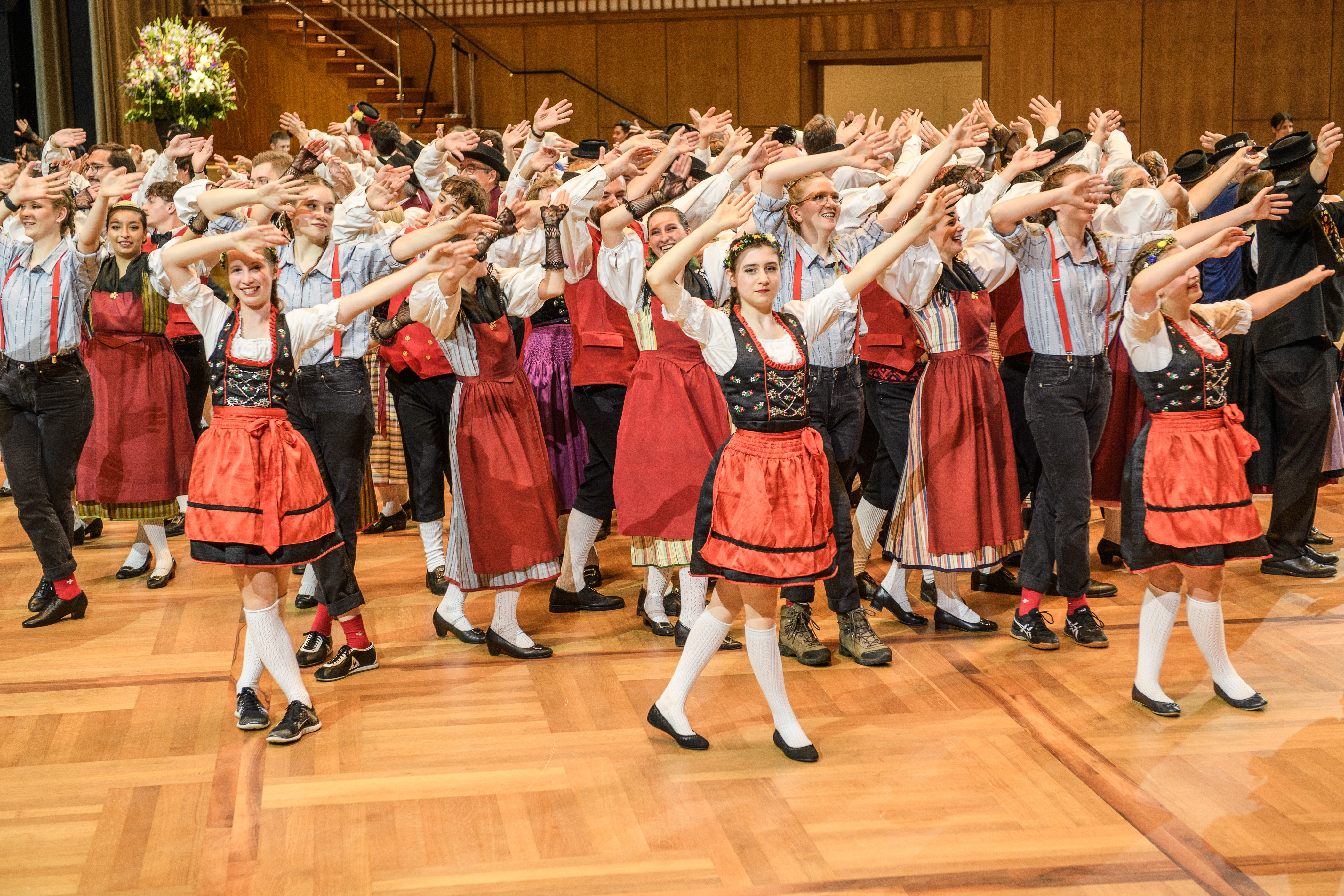 Volkstanzgala-im-Kongresshaus