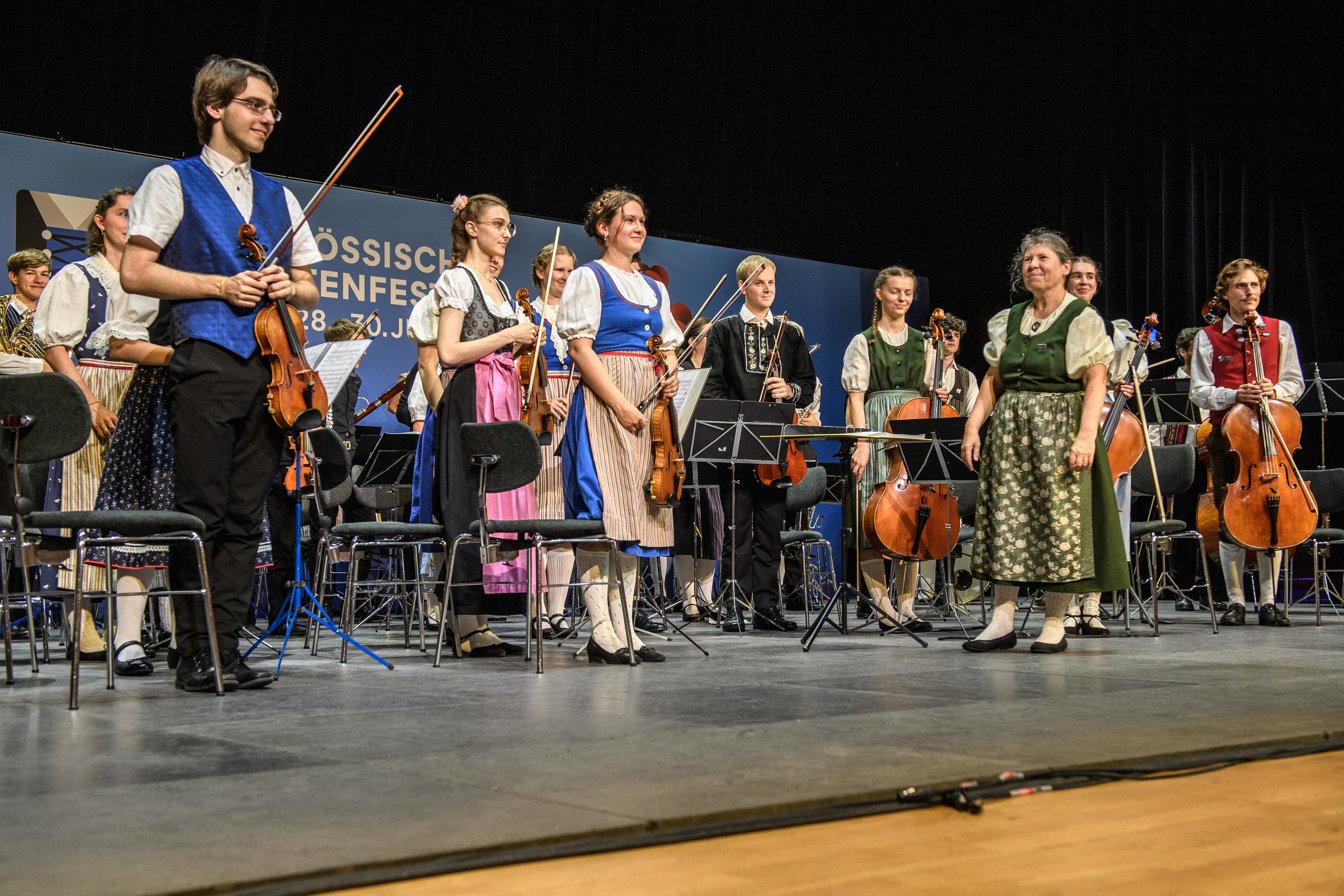 Volkstanzgala-im-Kongresshaus