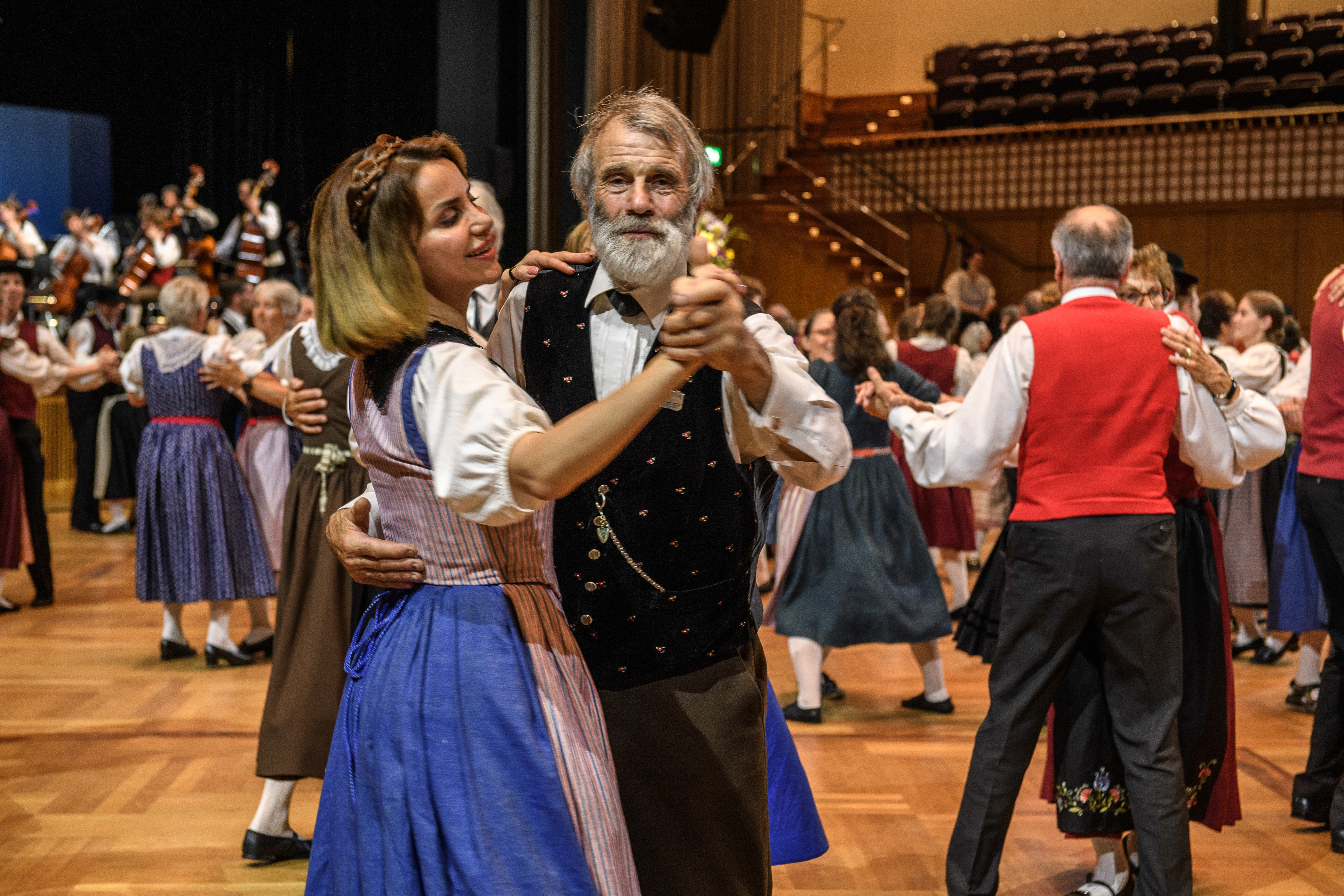 Volkstanzgala-im-Kongresshaus
