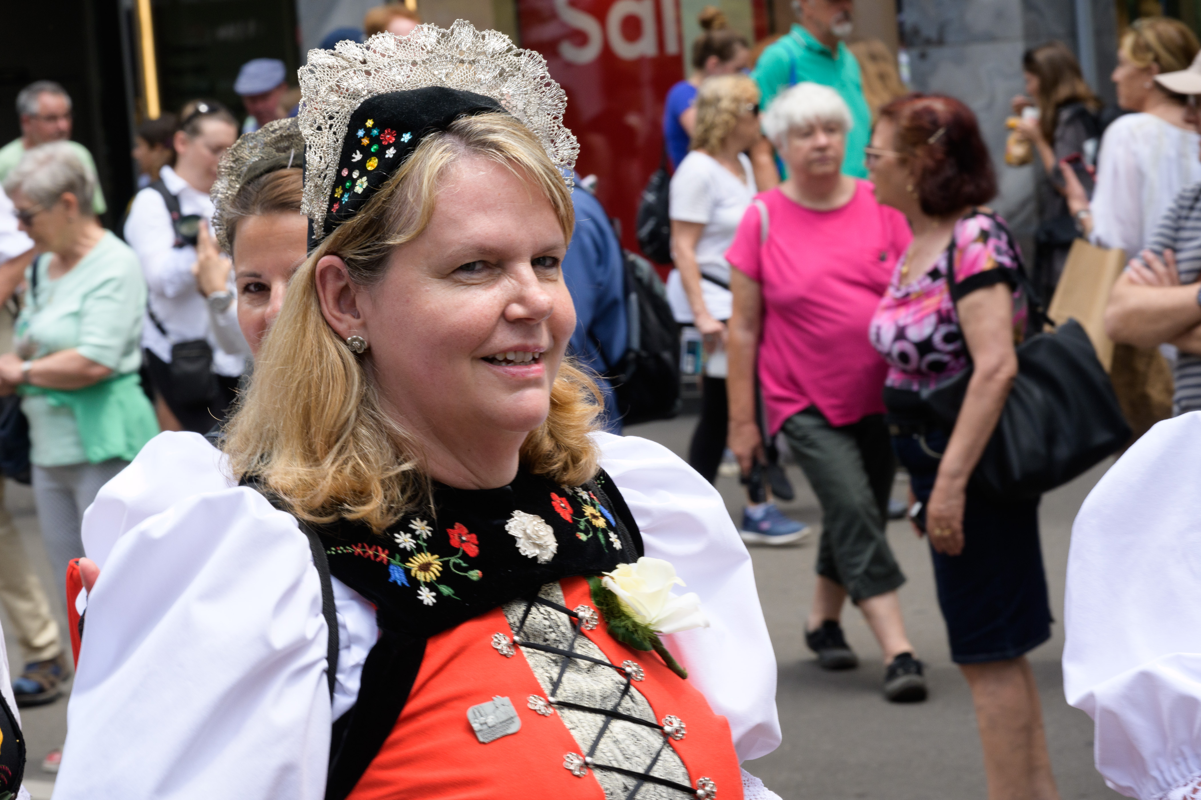 unterwegs zur Delegiertenversammlung in der Kirche St. Peter