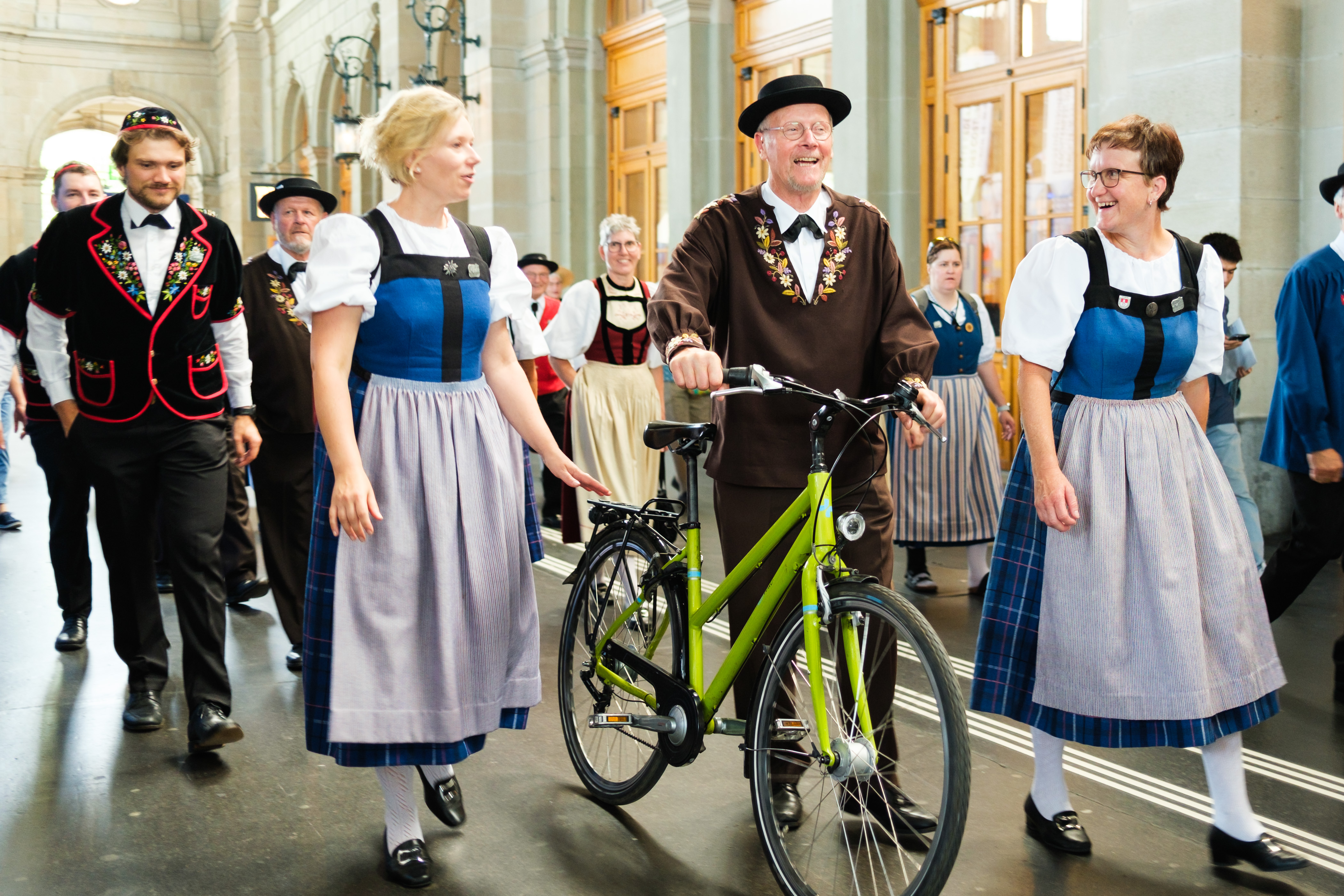unterwegs zur Delegiertenversammlung in der Kirche St. Peter