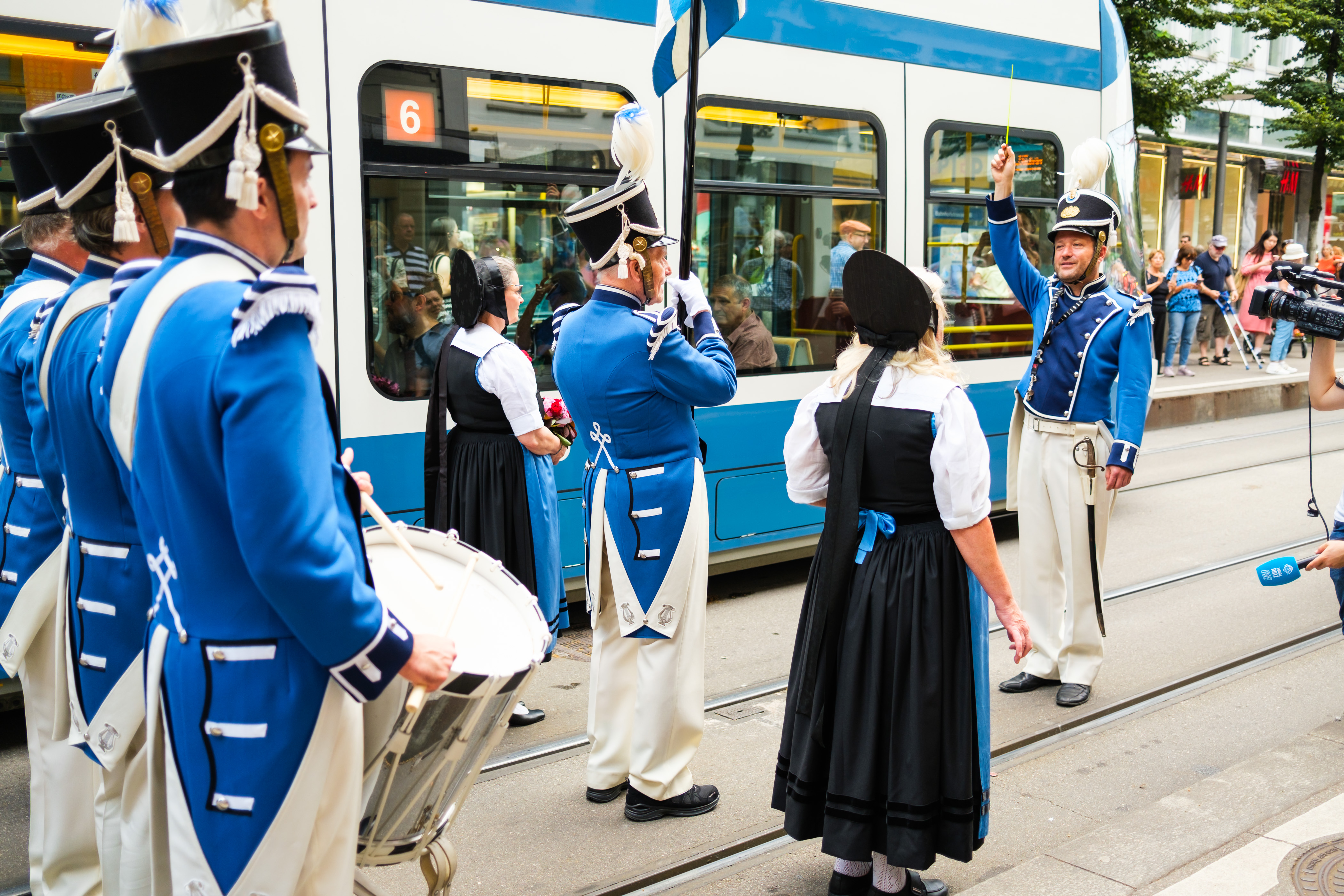 unterwegs zur Delegiertenversammlung in der Kirche St. Peter