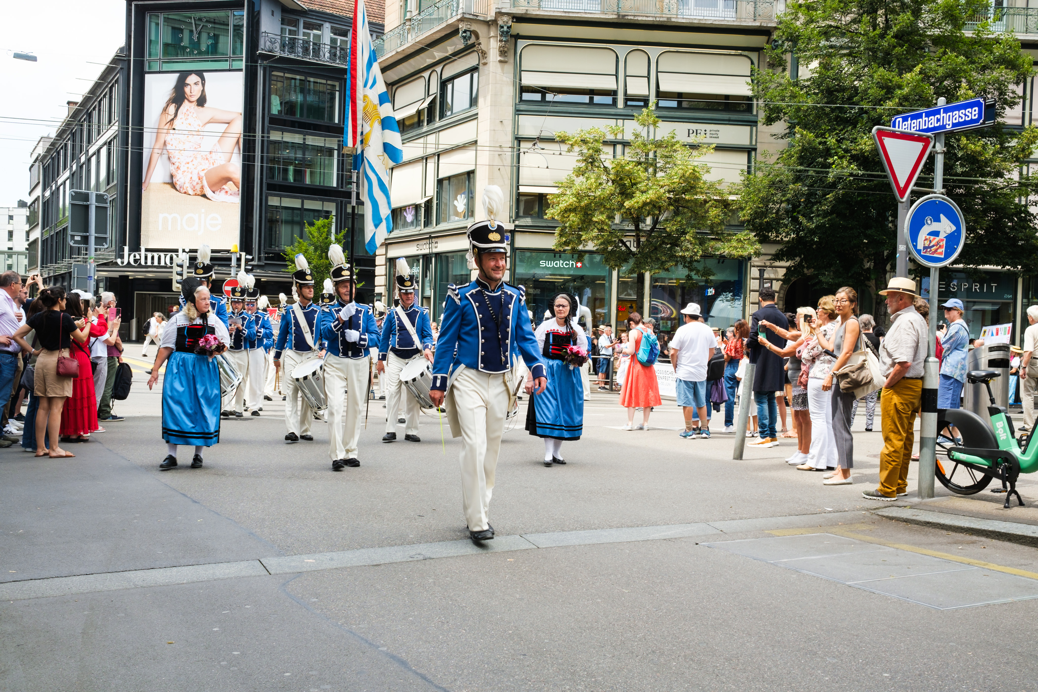 unterwegs zur Delegiertenversammlung in der Kirche St. Peter