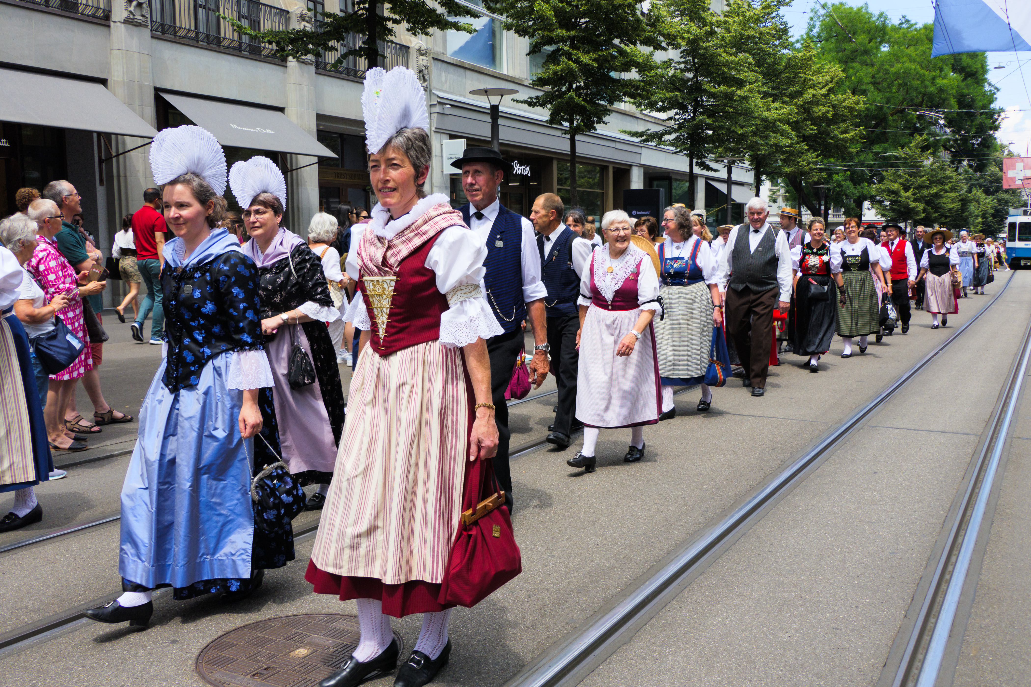 unterwegs zur Delegiertenversammlung in der Kirche St. Peter