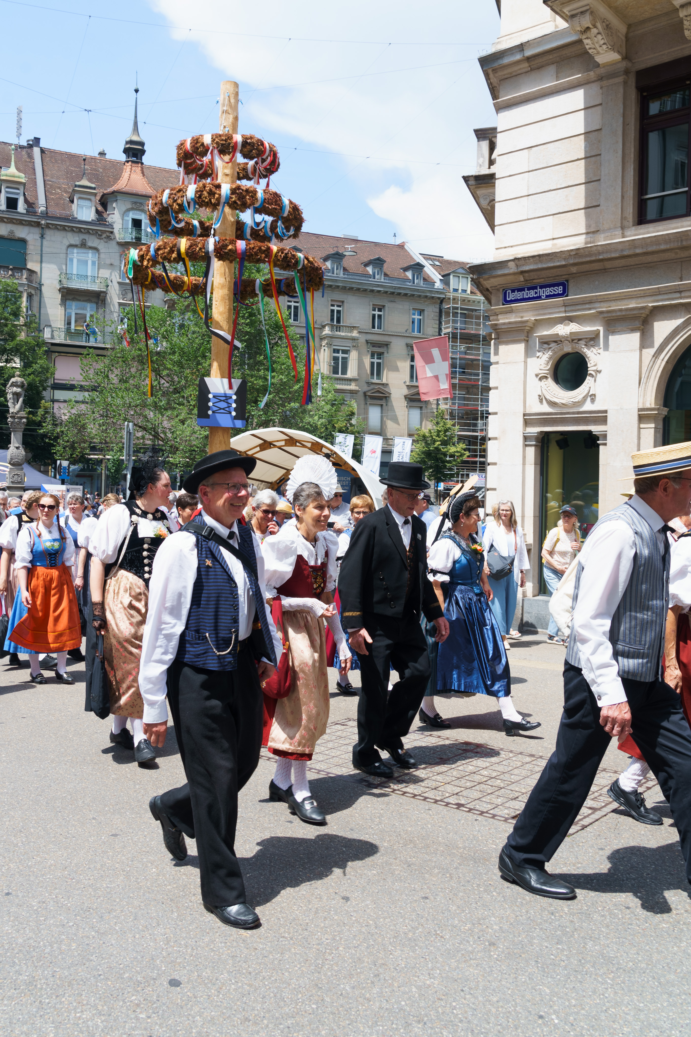 unterwegs zur Delegiertenversammlung in der Kirche St. Peter