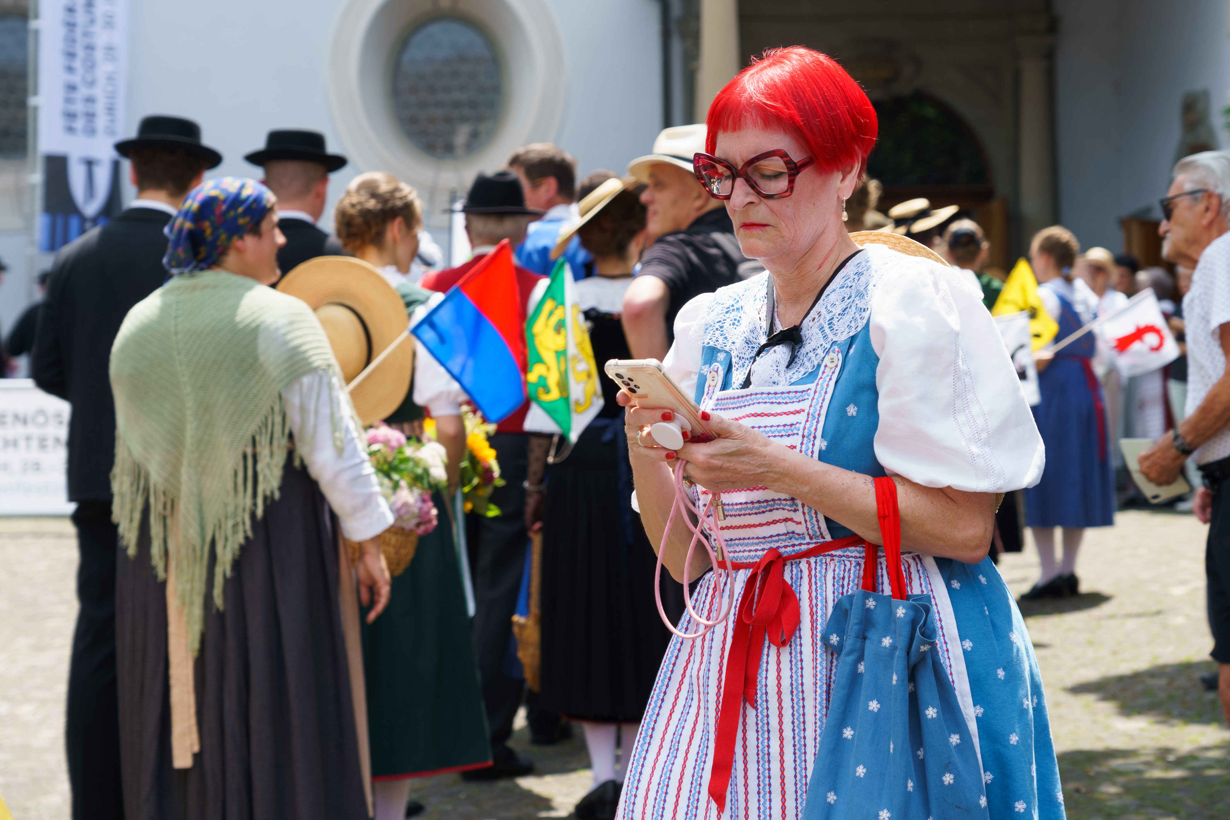 unterwegs zur Delegiertenversammlung in der Kirche St. Peter